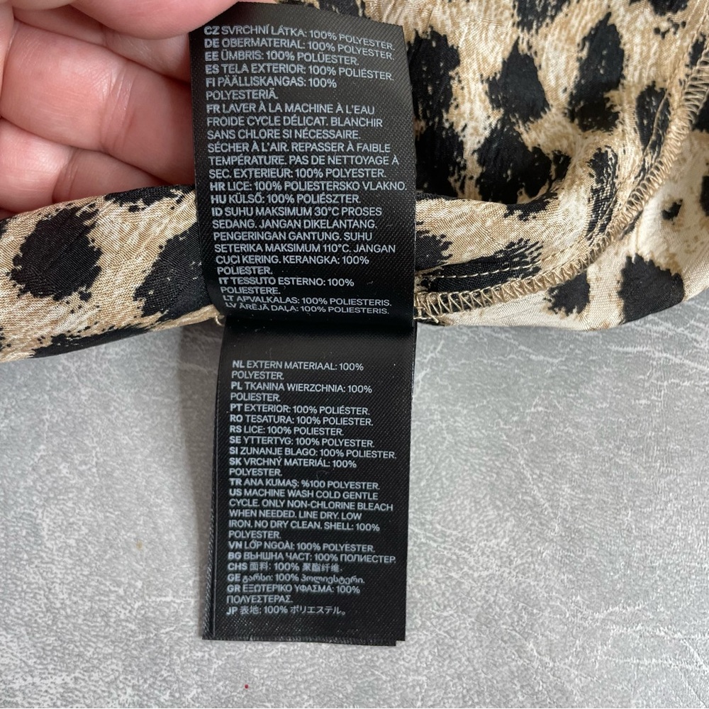 H&M Animal Print Long Sleeve Silky Wrap Dress - Picture 5 of 7